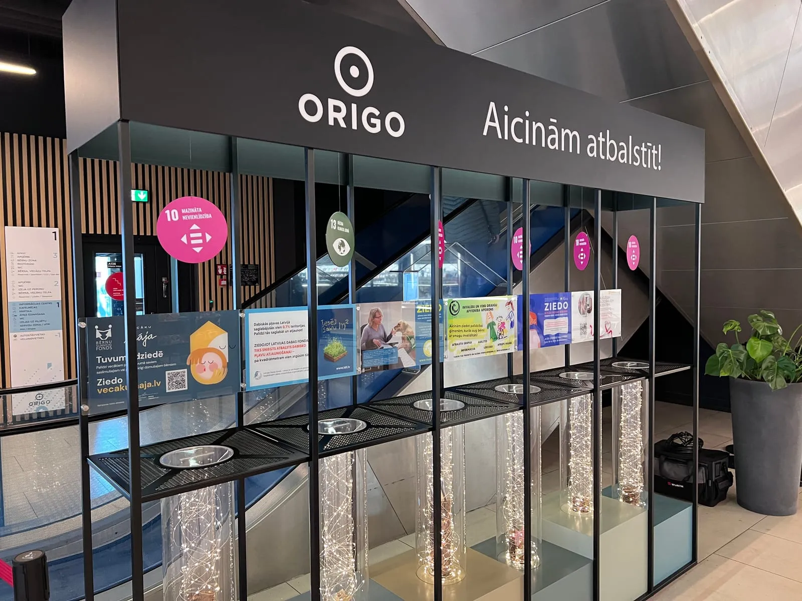 Origo donation stand — photo 2